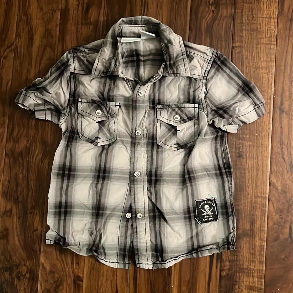 Amy Coe short sleeve button down ⭐️